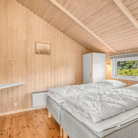 Roope - 800m From The Sea By Interhome *