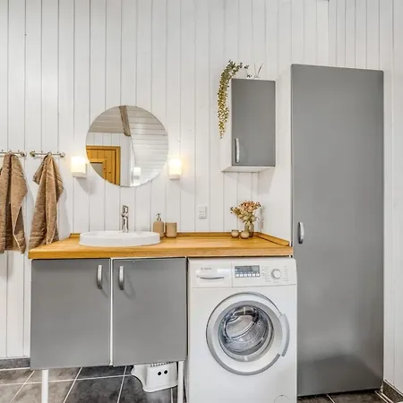 Сasa de vacaciones Roope - 800m From The Sea By Interhome *