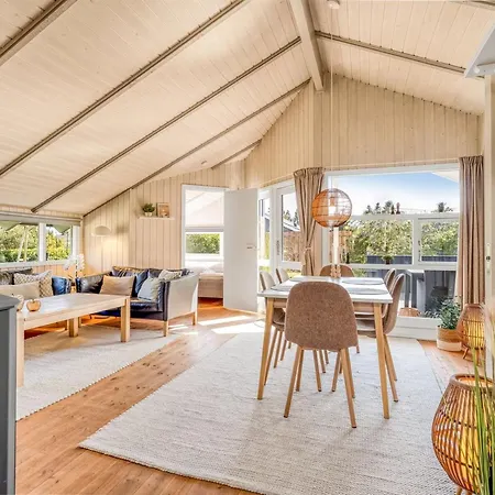 Roope - 800m From The Sea By Interhome *