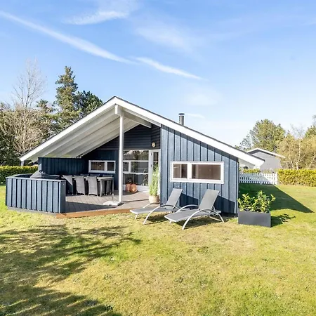 Roope - 800m From The Sea By Interhome